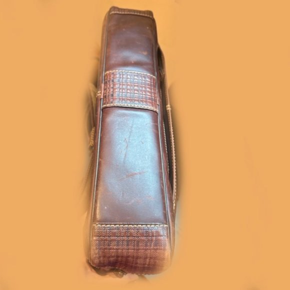 GORGEOUS BOCONI LARGE LEATHER MESSENGER BAG 18"x13"x3"wide. For men&women - Picture 3 of 13